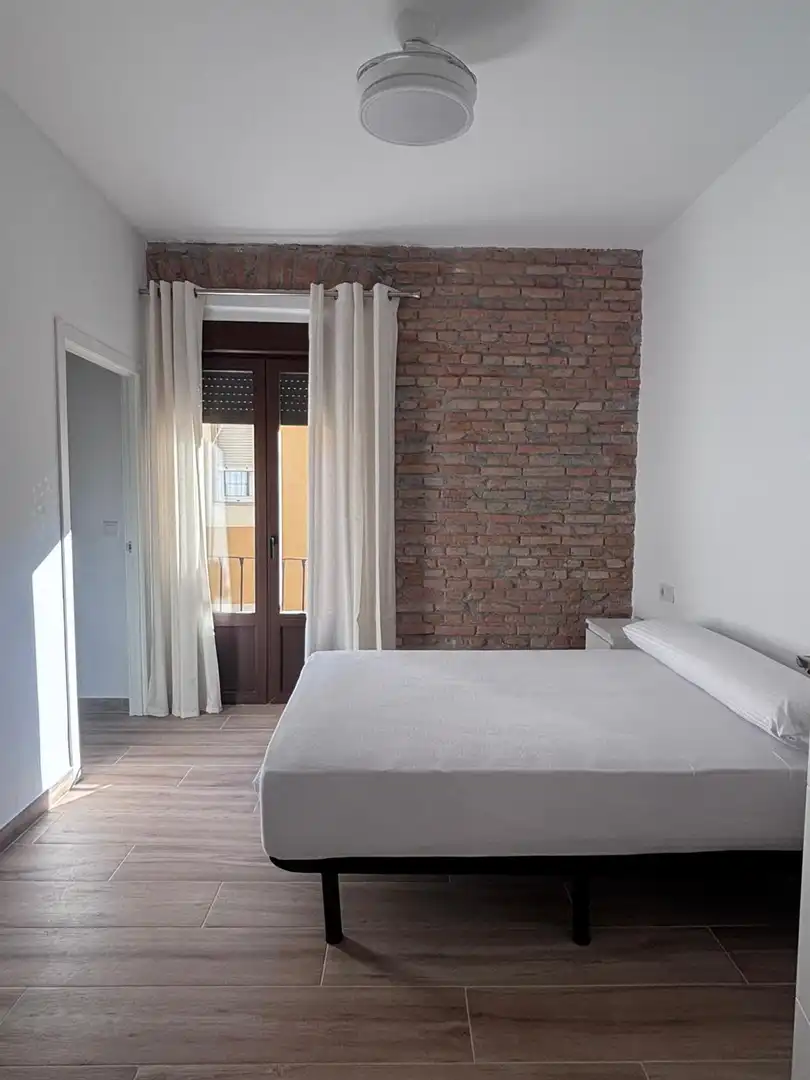 Schlafzimmer von Wohnung zur Miete in Granada mit Klimaanlage, Möbliert und Balkon