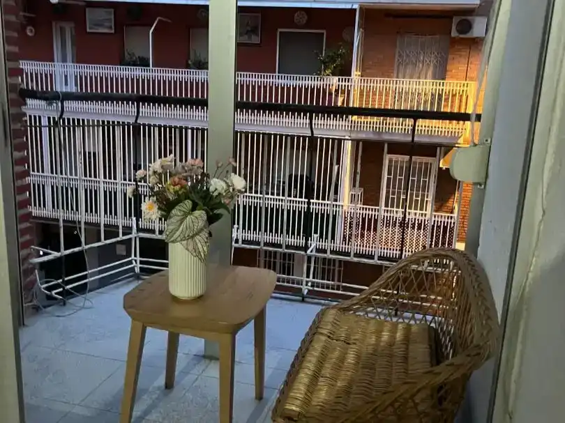 Terrasse von Wohnung zur Miete in  Madrid Capital mit Klimaanlage und Balkon