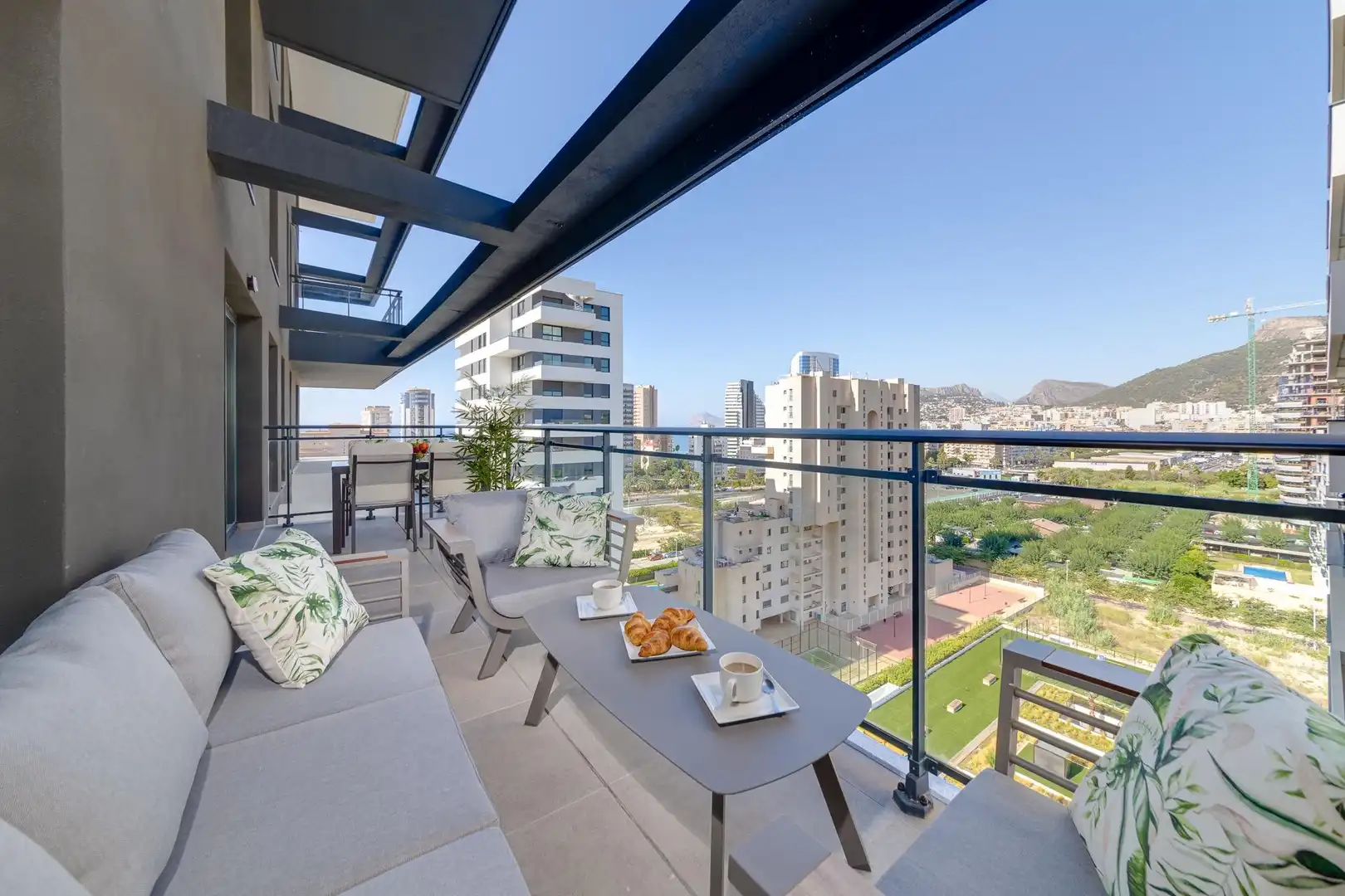 Terraza de Apartamento en venta en Calpe / Calp con Aire acondicionado, Calefacción y Jardín privado