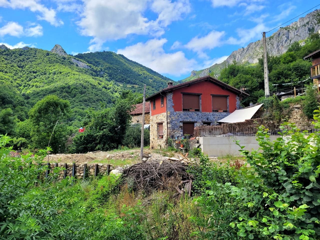 Exterior view of House or chalet for sale in Caso  with Private garden, Terrace and Furnished