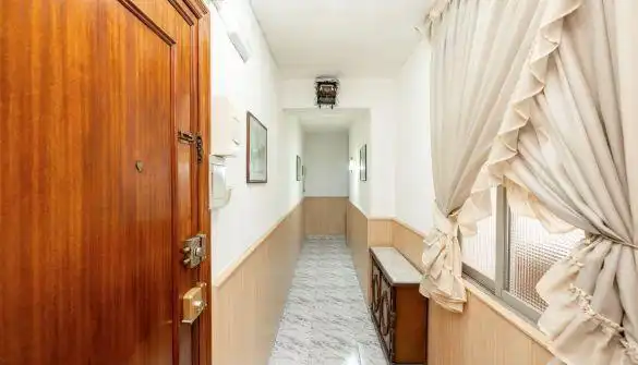 Piso en venta en Granada con Calefacción, Terraza y Balcón