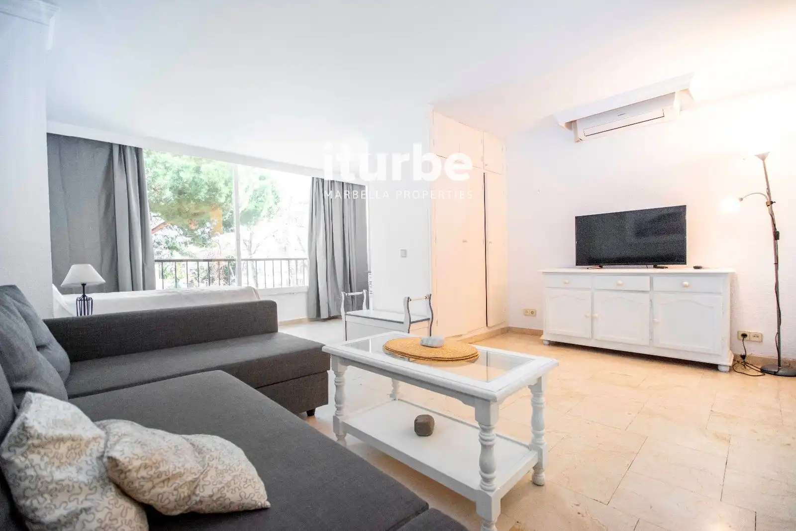Room in Marques Ivanrey-Rio V Pla, Las Lomas de Río Verde