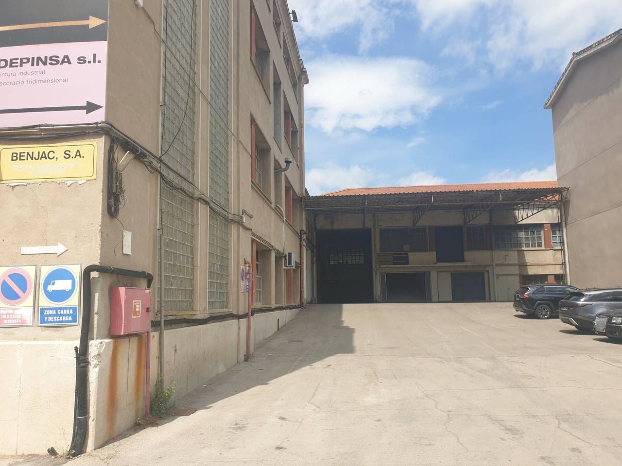 Vista exterior de Nau industrial en venda en Castellbell i el Vilar