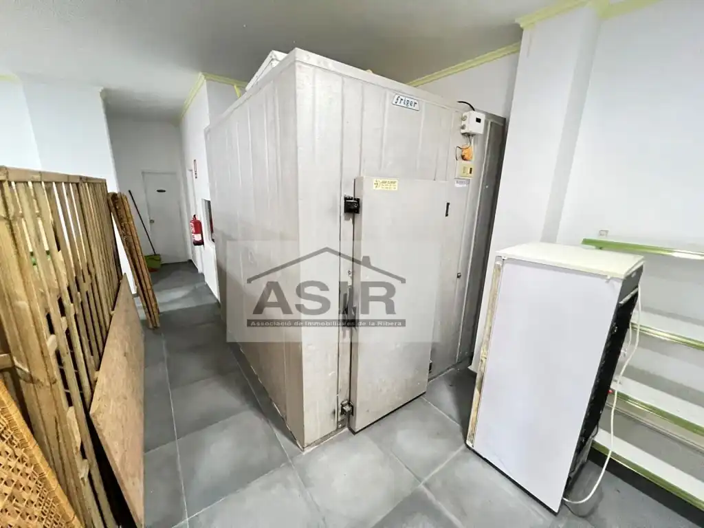 Local en venta en Alzira