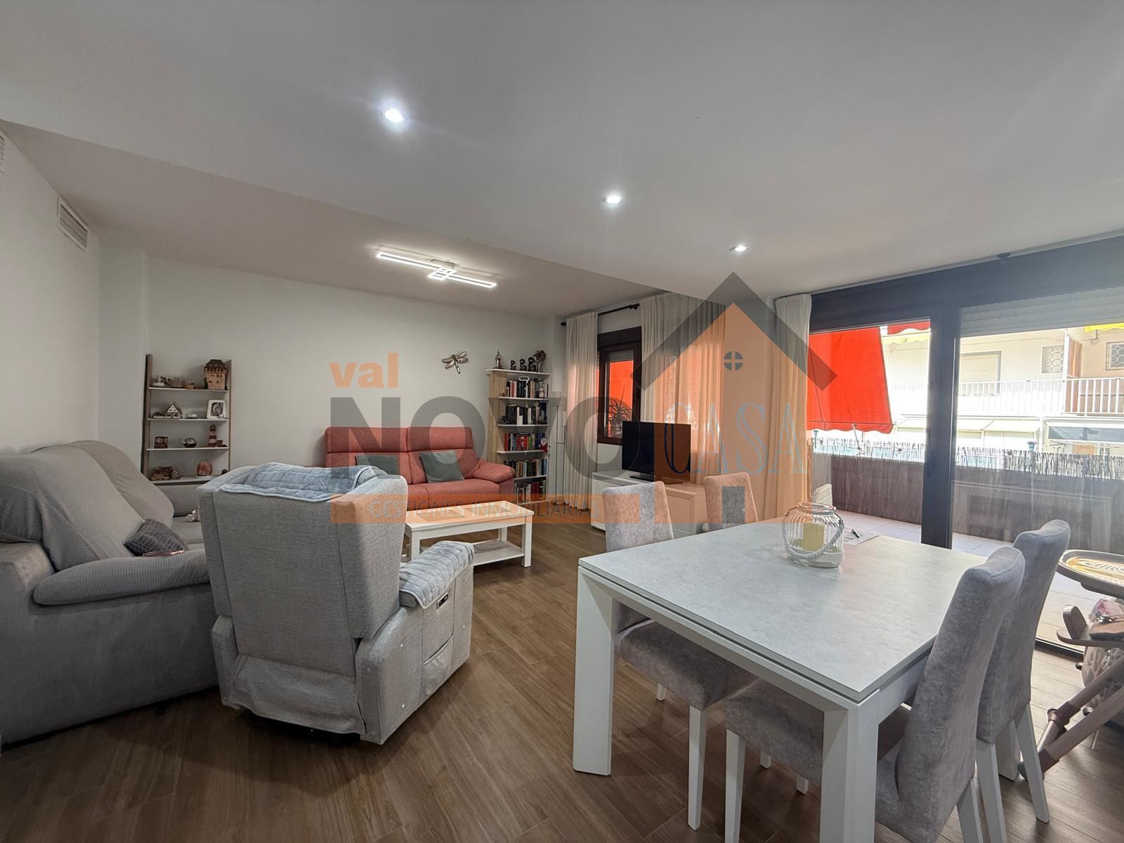 Sala d'estar de Apartament en venda en Gandia amb Aire condicionat