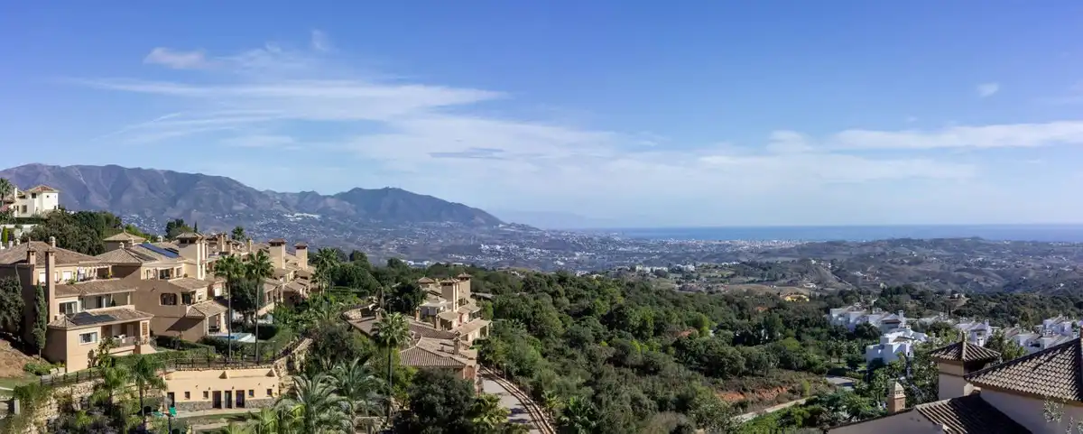Außenansicht von Dachboden zum Verkauf in Ojén mit Klimaanlage, Terrasse und Abstellraum