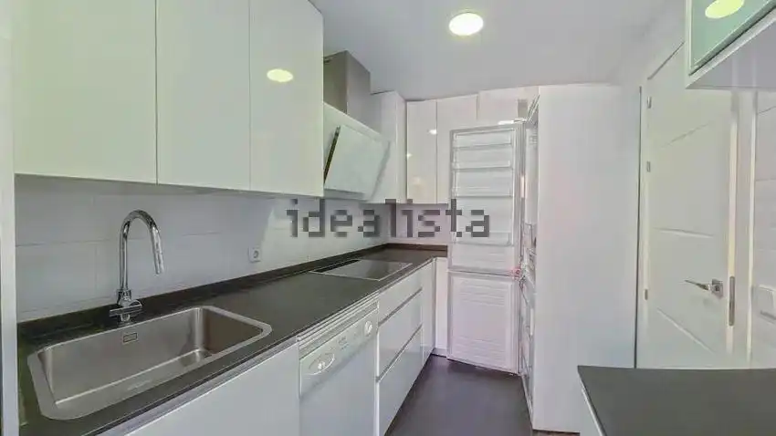 Kitchen of Flat for rent in Madrid  with Air Conditioner, Heating and Terrace