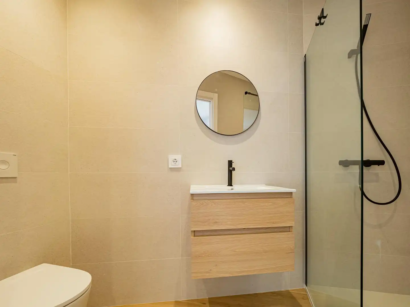 Baño de Piso de alquiler en Vic con Calefacción, Amueblado y Horno
