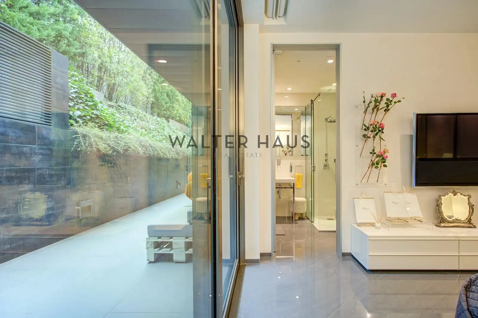 Chalet con terraza en venta en Avinguda de Vallvanera, imagen 47
