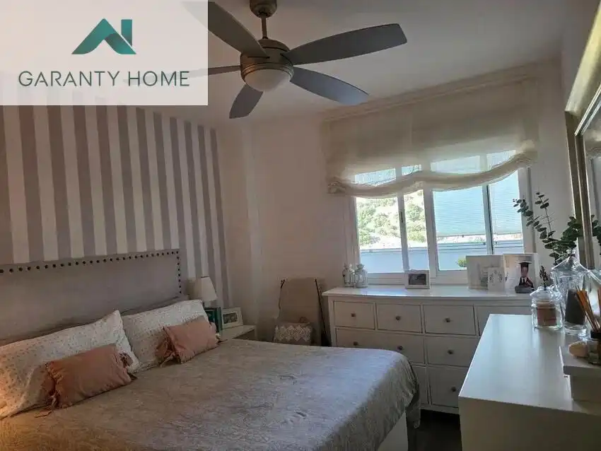 Habitación de Piso de alquiler en Fuengirola con Aire acondicionado, Jardín privado y Terraza