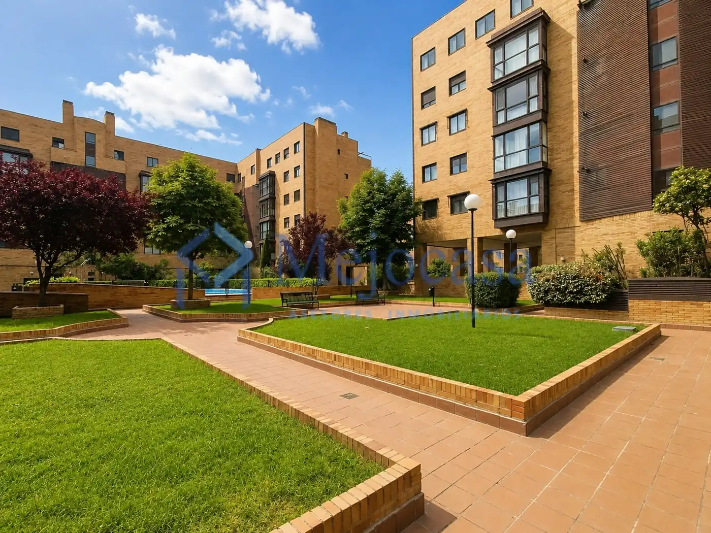 Exterior view of Flat for sale in Madrid  with Air Conditioner, Heating and Private garden