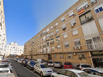 Exterior view of Flat for sale in  Sevilla Capital  with Terrace