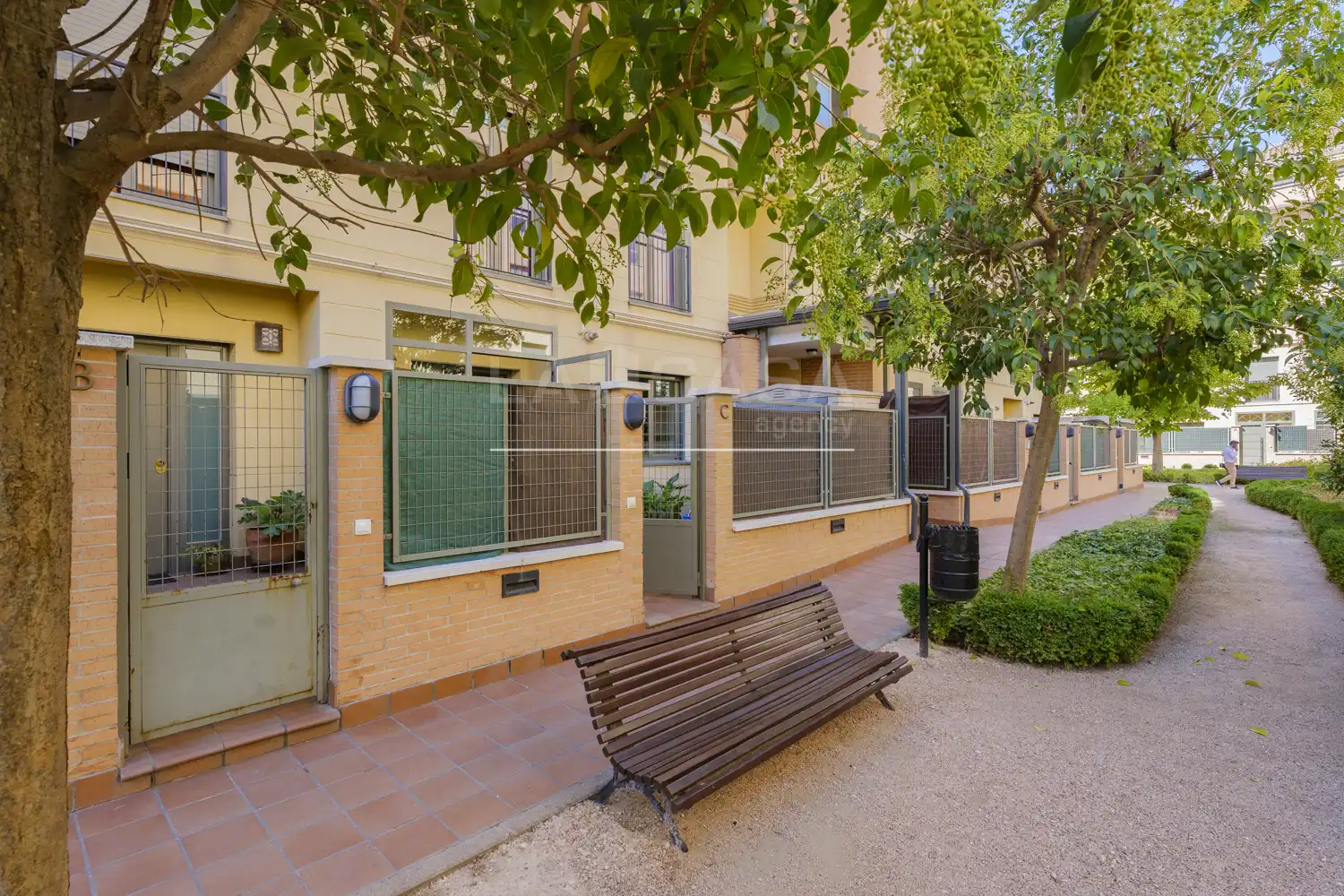 Vista exterior de Piso en venta en Parla Este