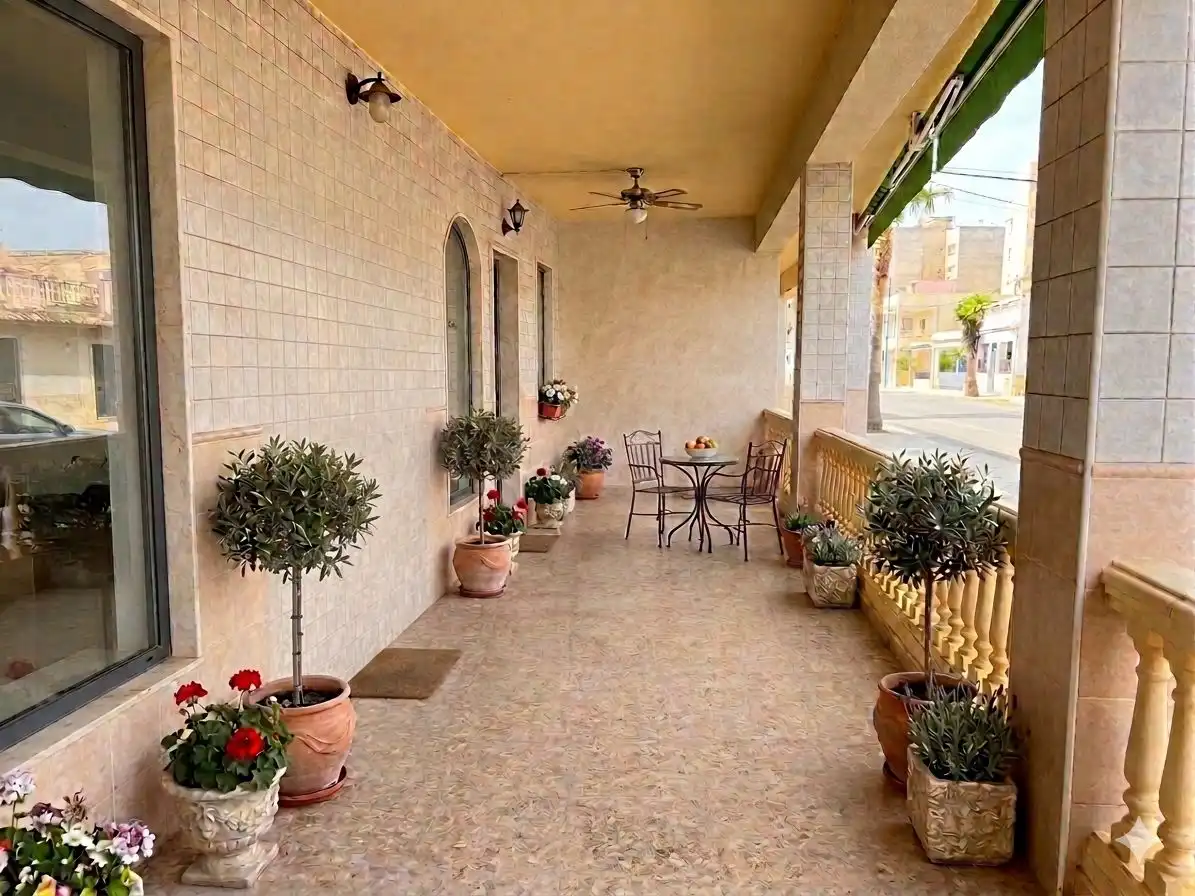 Terrassa de Local en venda en La Font d'en Carròs