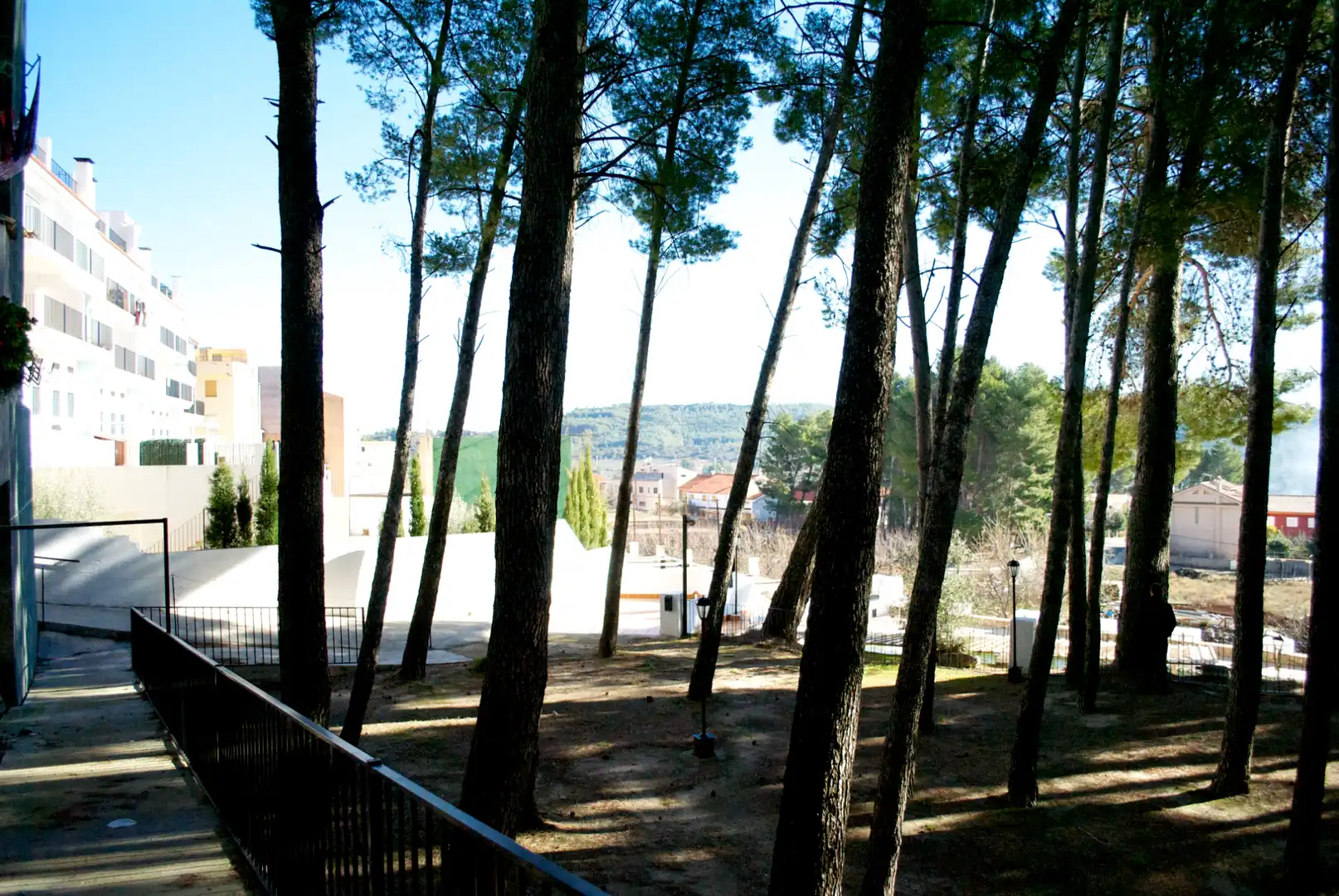Vista exterior de Edifici en venda en Bejís amb Piscina comunitària