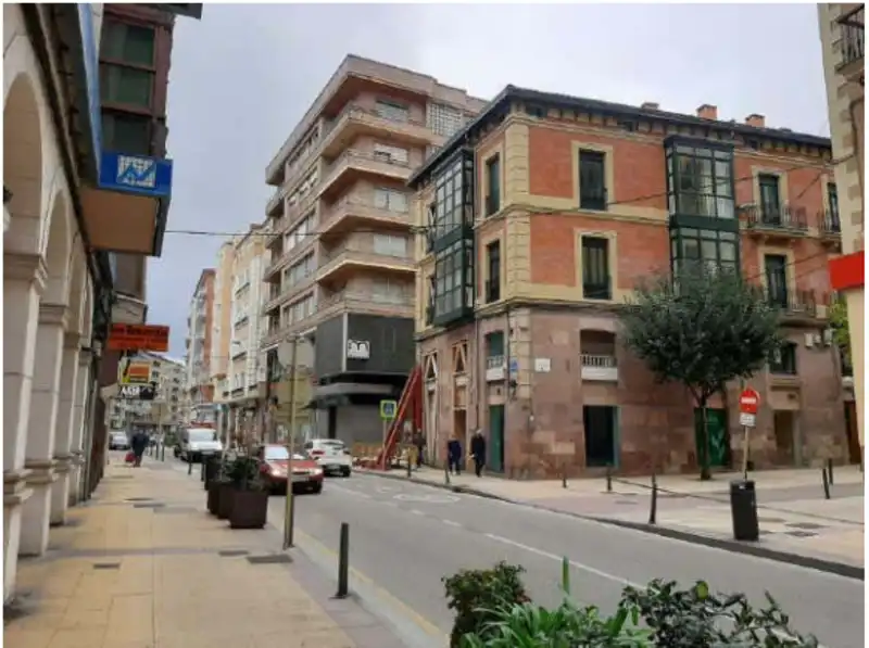 Locale commerciale in vendita a SANTANDER, imagen 11