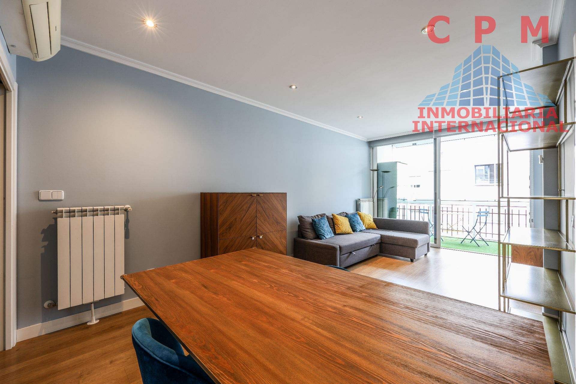 Living room of Attic to rent in  Madrid Capital  with Air Conditioner, Heating and Parquet flooring