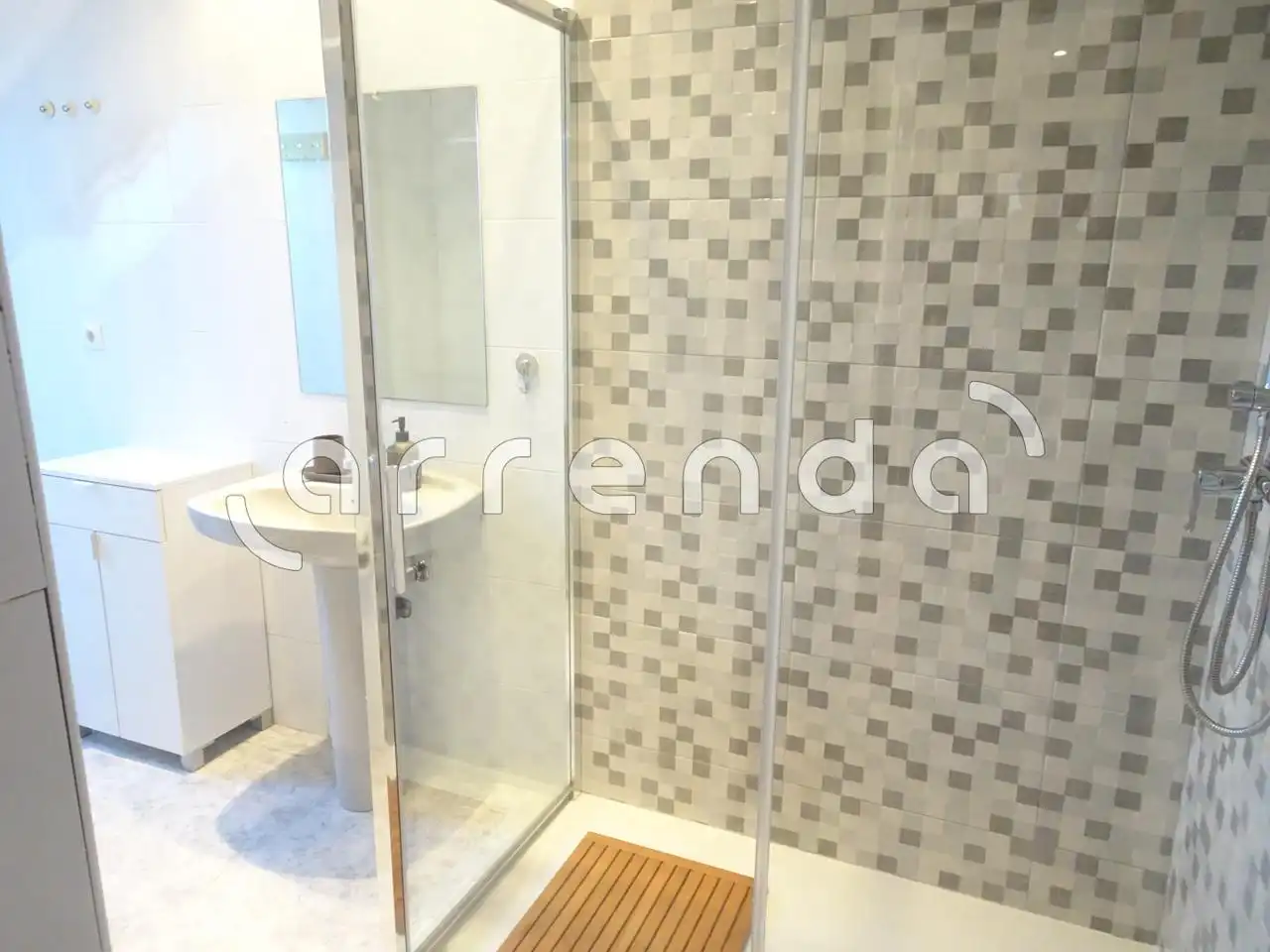 Badezimmer von Wohnung zur Miete in Santander mit Heizung und Möbliert