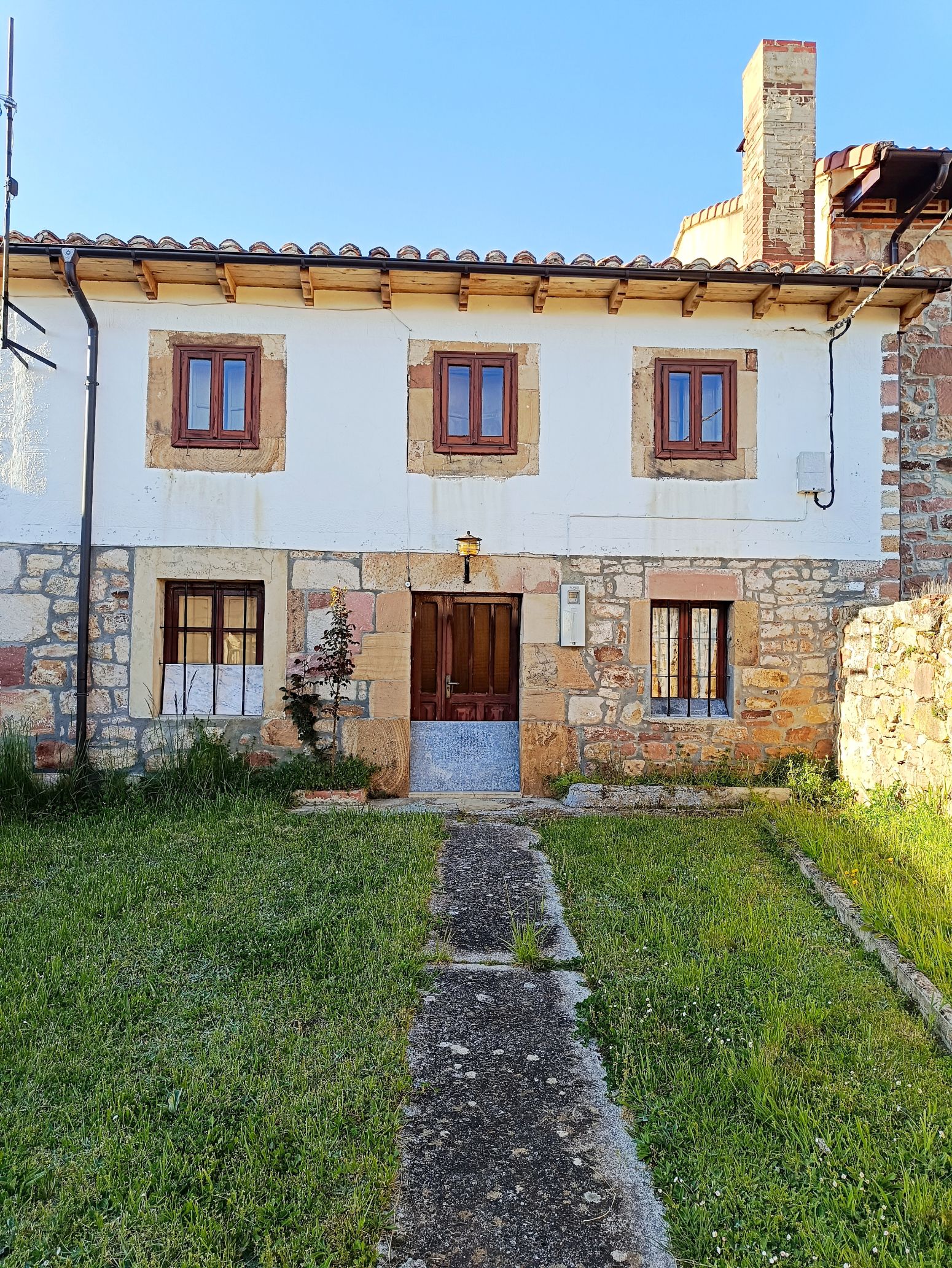 Exterior view of House or chalet for sale in Salinas de Pisuerga