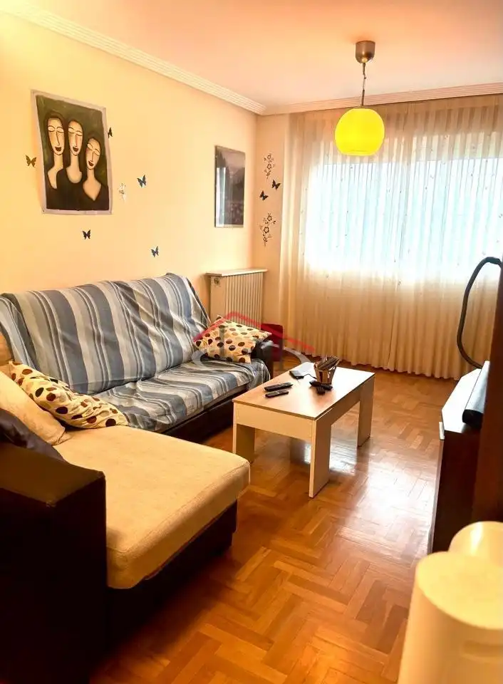Wohnzimmer von Wohnung zum Verkauf in San Andrés del Rabanedo mit Heizung, Parkett und Abstellraum