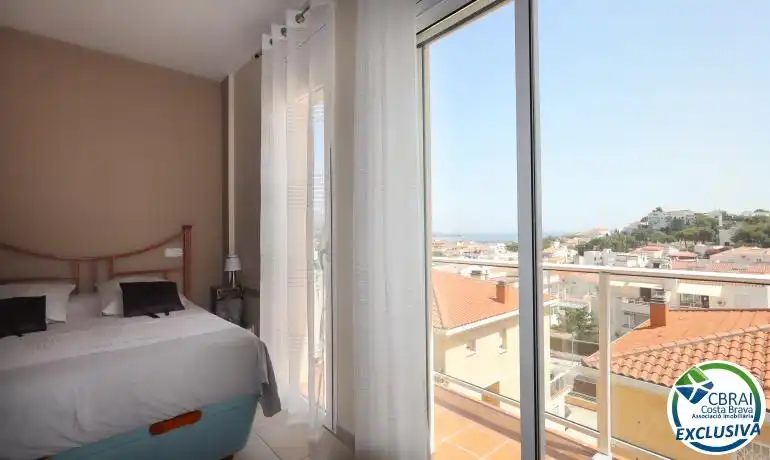 Habitación de Casa adosada en venta en Llançà con Aire acondicionado, Calefacción y Terraza