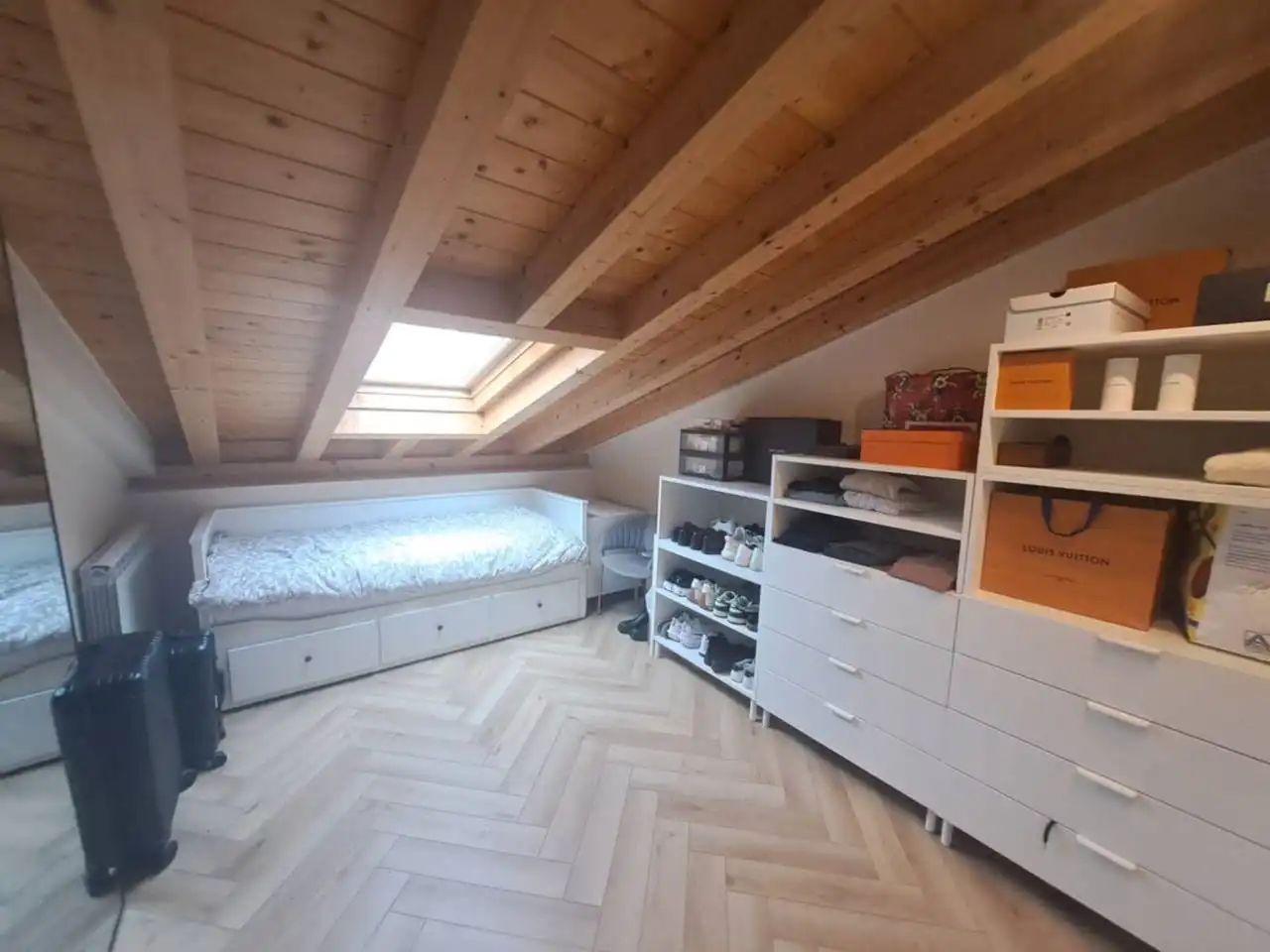 Dormitori de Dúplex en venda en Burgos amb Aire condicionat, Calefacció i Parquet