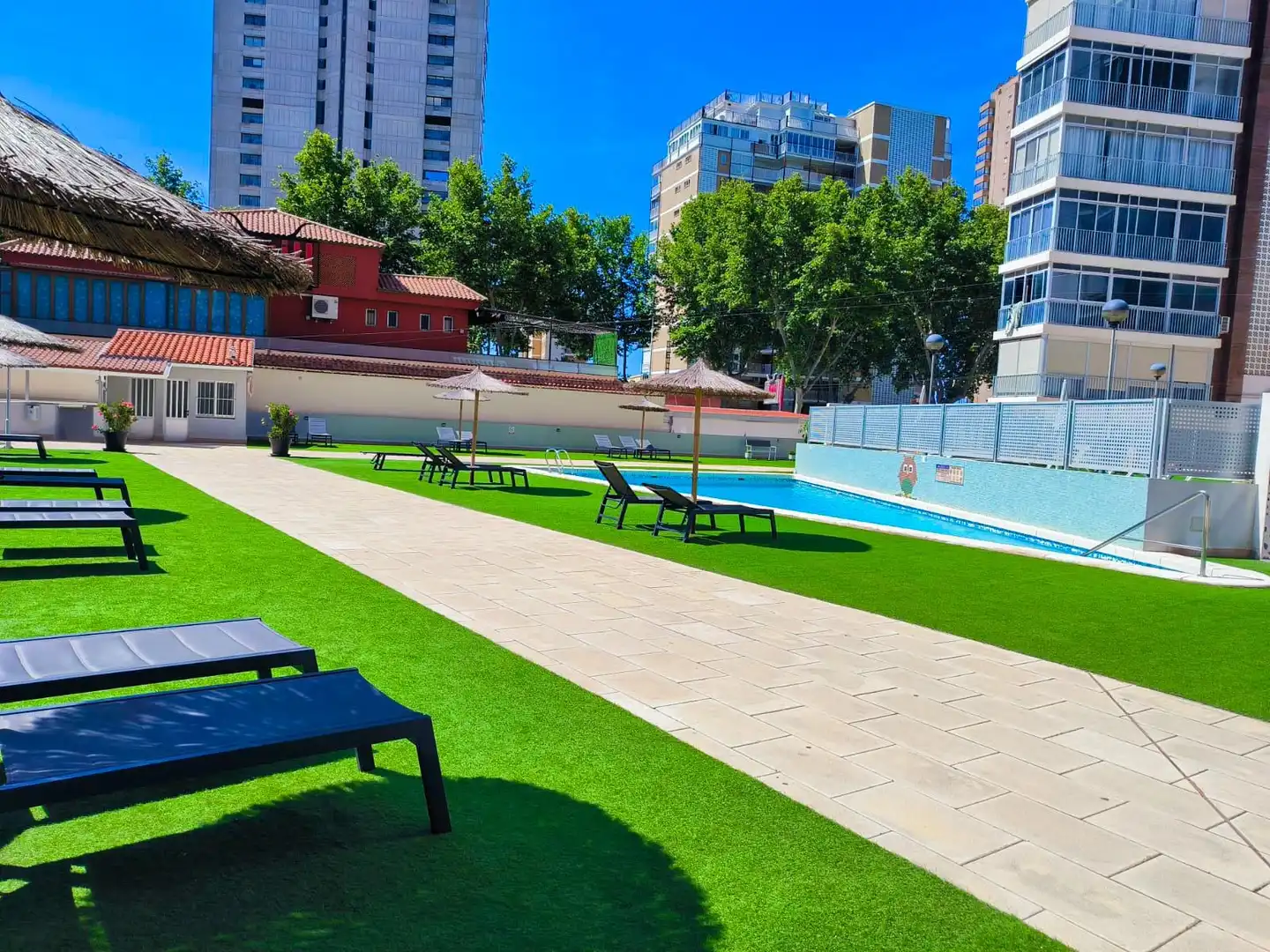 Schwimmbecken von Wohnung zum Verkauf in Benidorm mit Klimaanlage, Parkett und Terrasse