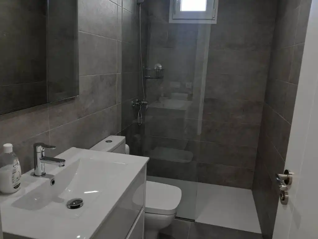 Baño de Apartamento en venta en Burgos con Calefacción y Amueblado