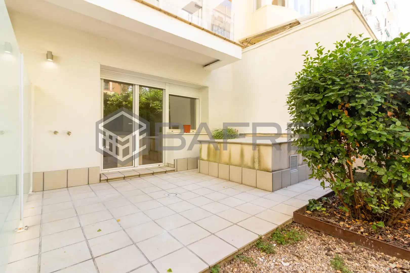 Garten von Wohnung zum Verkauf in Madrid mit Klimaanlage, Heizung und Privatgarten
