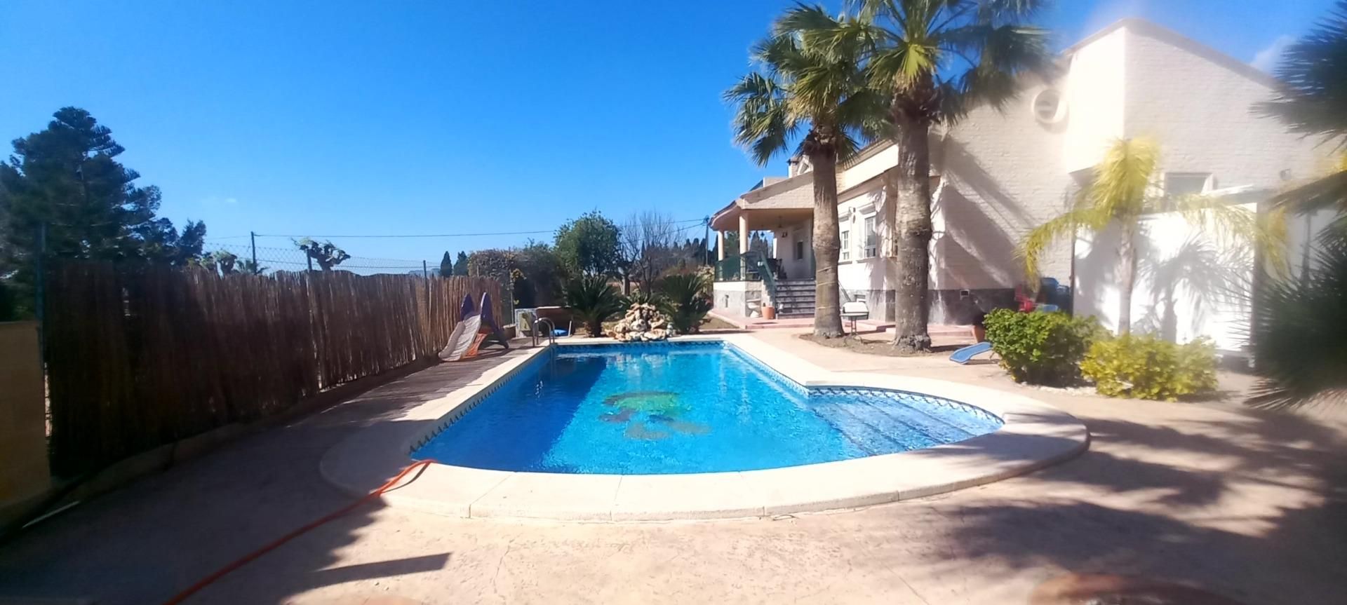 Piscina de Casa o chalet en venta en San Vicente del Raspeig / Sant Vicent del Raspeig con Calefacción, Jardín privado y Terraza