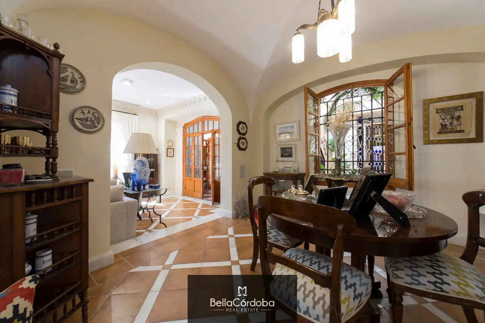 Houses for sale in Córdoba  with Air Conditioner, Heating and Terrace