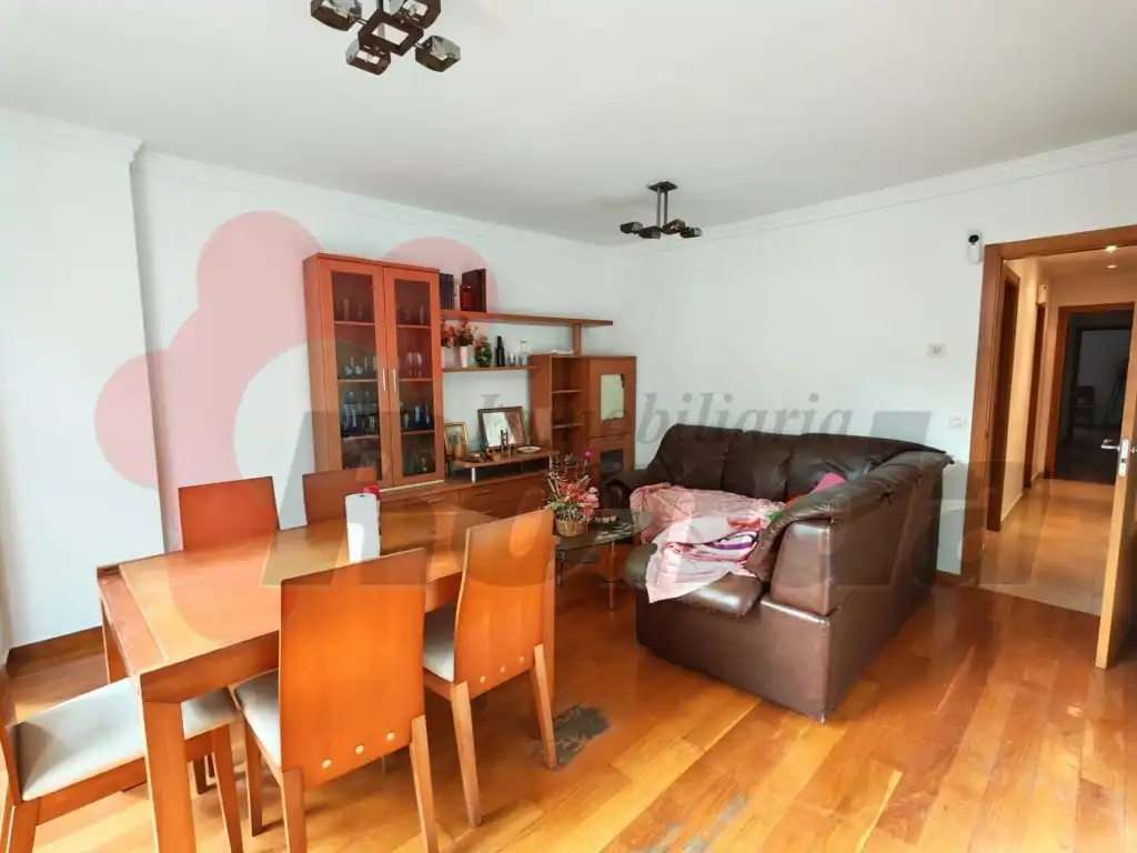 Sala d'estar de Apartament de lloguer en Lugo amb Moblat
