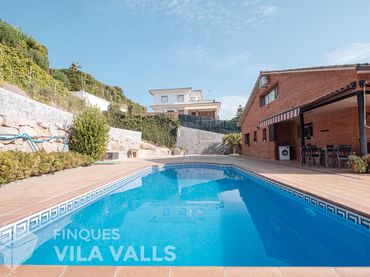 Villa con piscina in vendita a c palaudaries