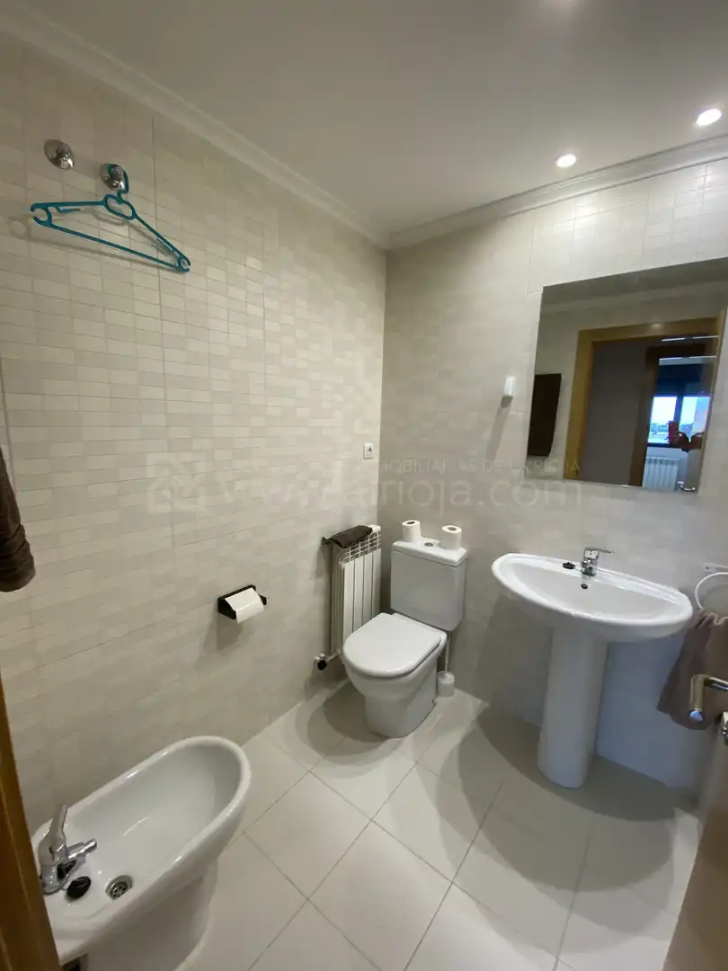 Baño de Piso en venta en Cirueña con Calefacción, Terraza y Trastero