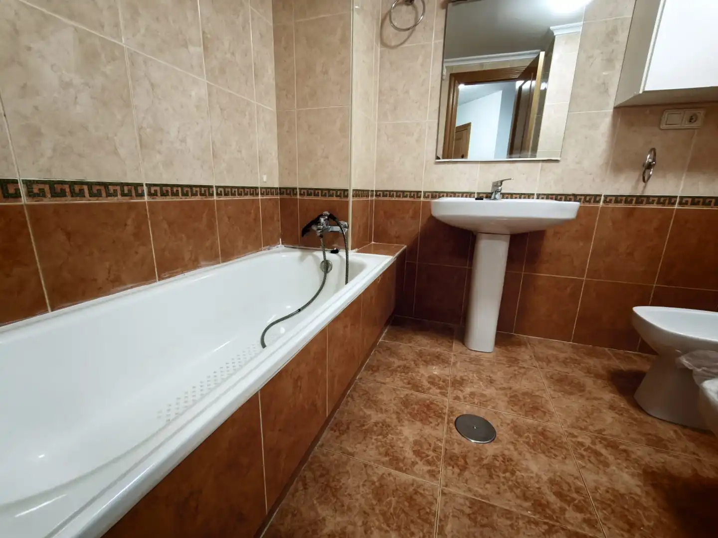 Apartament amb ascensor de lloguer a Avenida Isabel la Católica, imagen 14