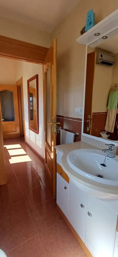 Bany de Casa o xalet en venda en Valderrey amb Calefacció, Terrassa i Traster