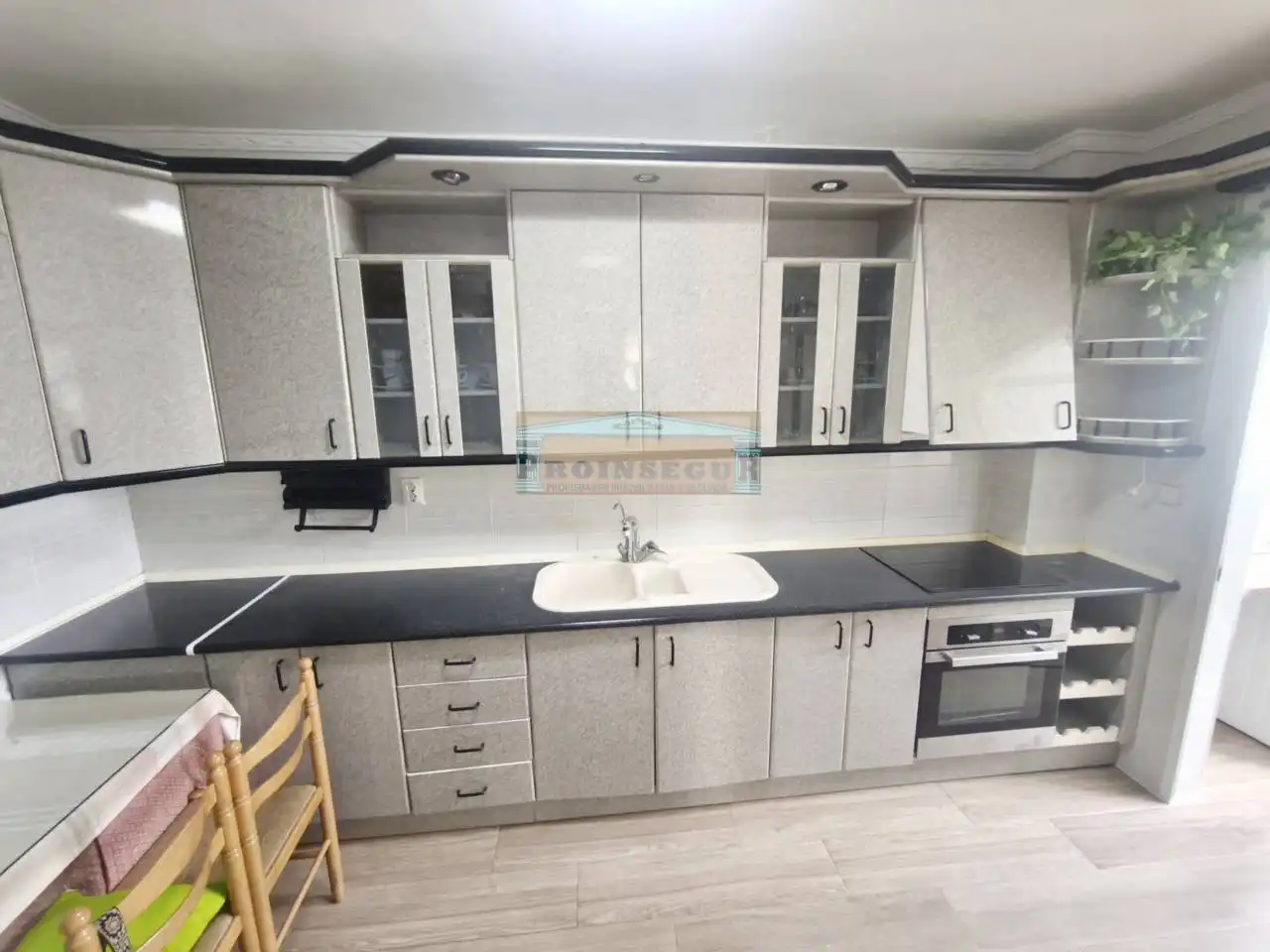 Wohnung mit Aufzug zum Verkauf in Calle conjunto Victoria 5