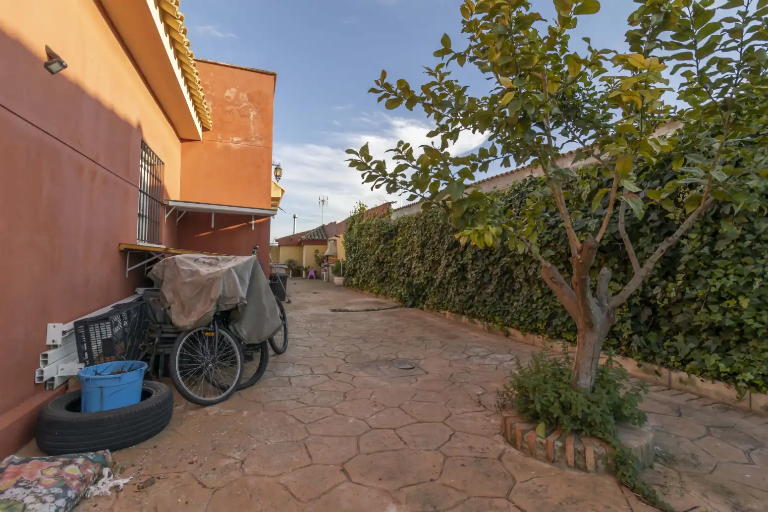 Jardí de Casa o xalet en venda en Alcalá de Guadaira amb Aire condicionat, Terrassa i Piscina