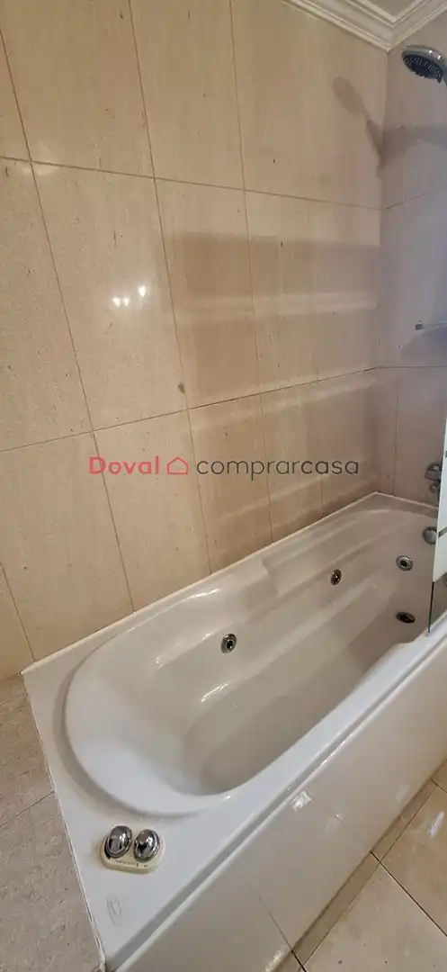 Bany de Pis de lloguer en O Porriño   amb Calefacció, Jardí privat i Terrassa