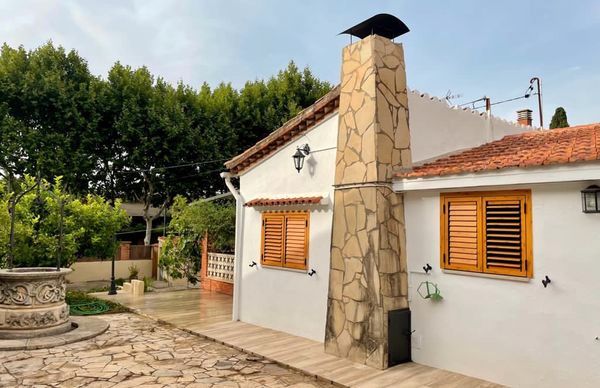 Exterior view of House or chalet to rent in Sant Cugat del Vallès  with Heating, Private garden and Terrace