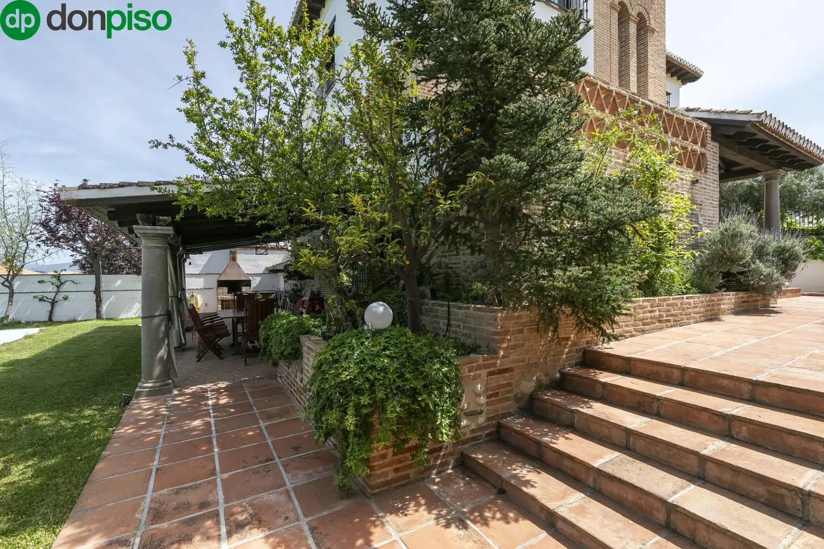 Houses for sale in Calle Cúllar Vega, Altos de la Zubia