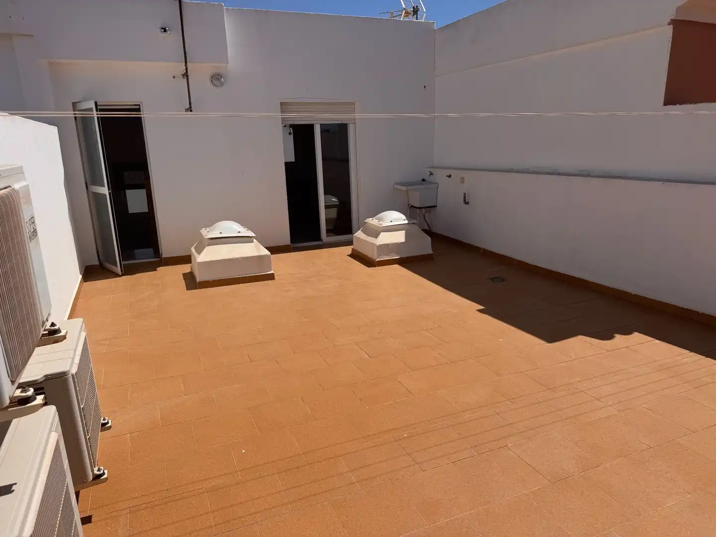 Terrassa de Casa adosada en venda en Roquetas de Mar amb Aire condicionat, Terrassa i Traster
