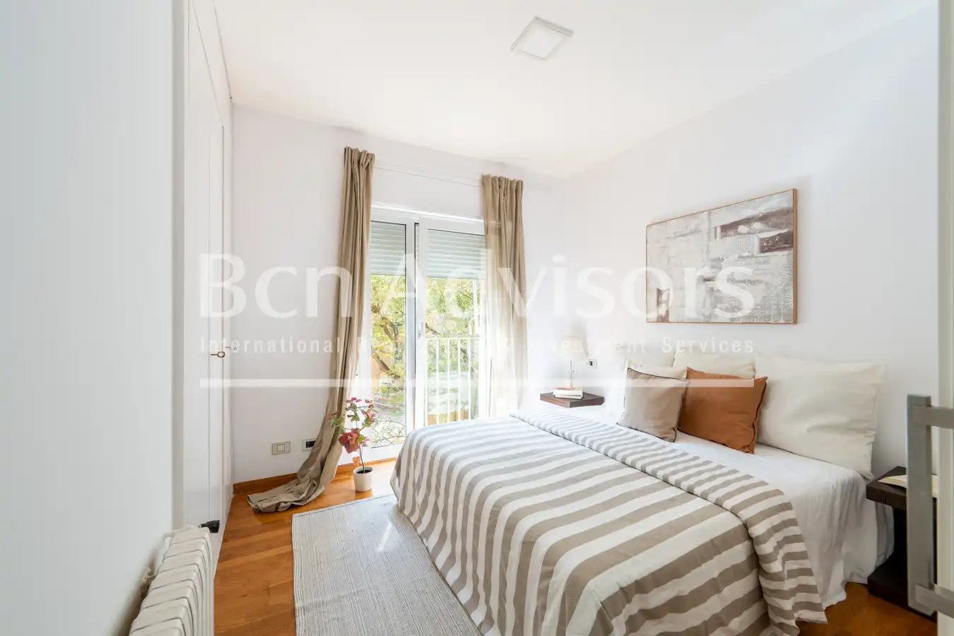 Schlafzimmer von Wohnung zum Verkauf in Barcelona mit Klimaanlage, Heizung und Parkett