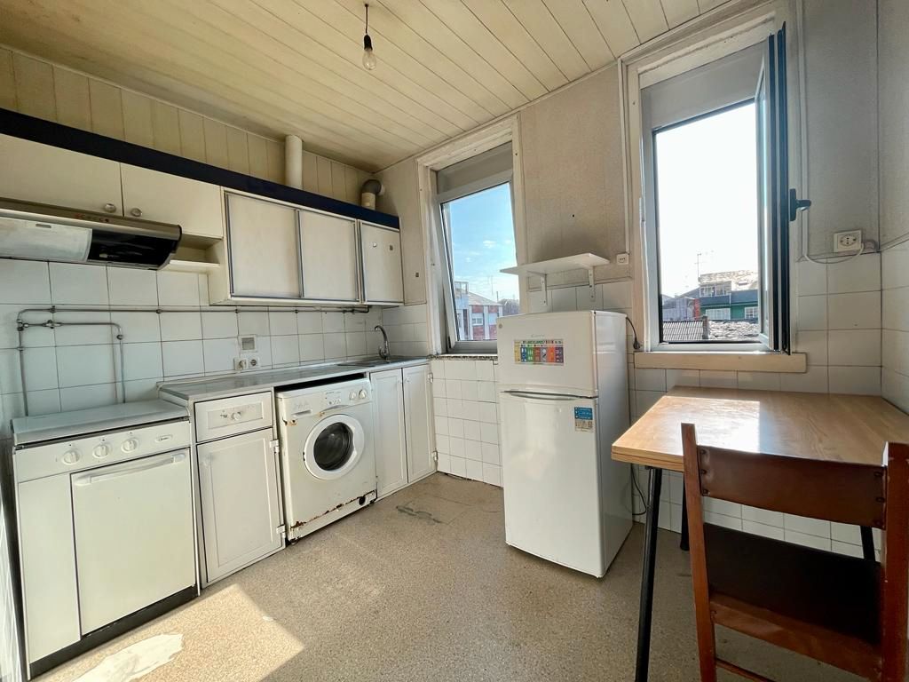 Kitchen of House or chalet for sale in Lugo Capital  with Private garden, Terrace and Storage room