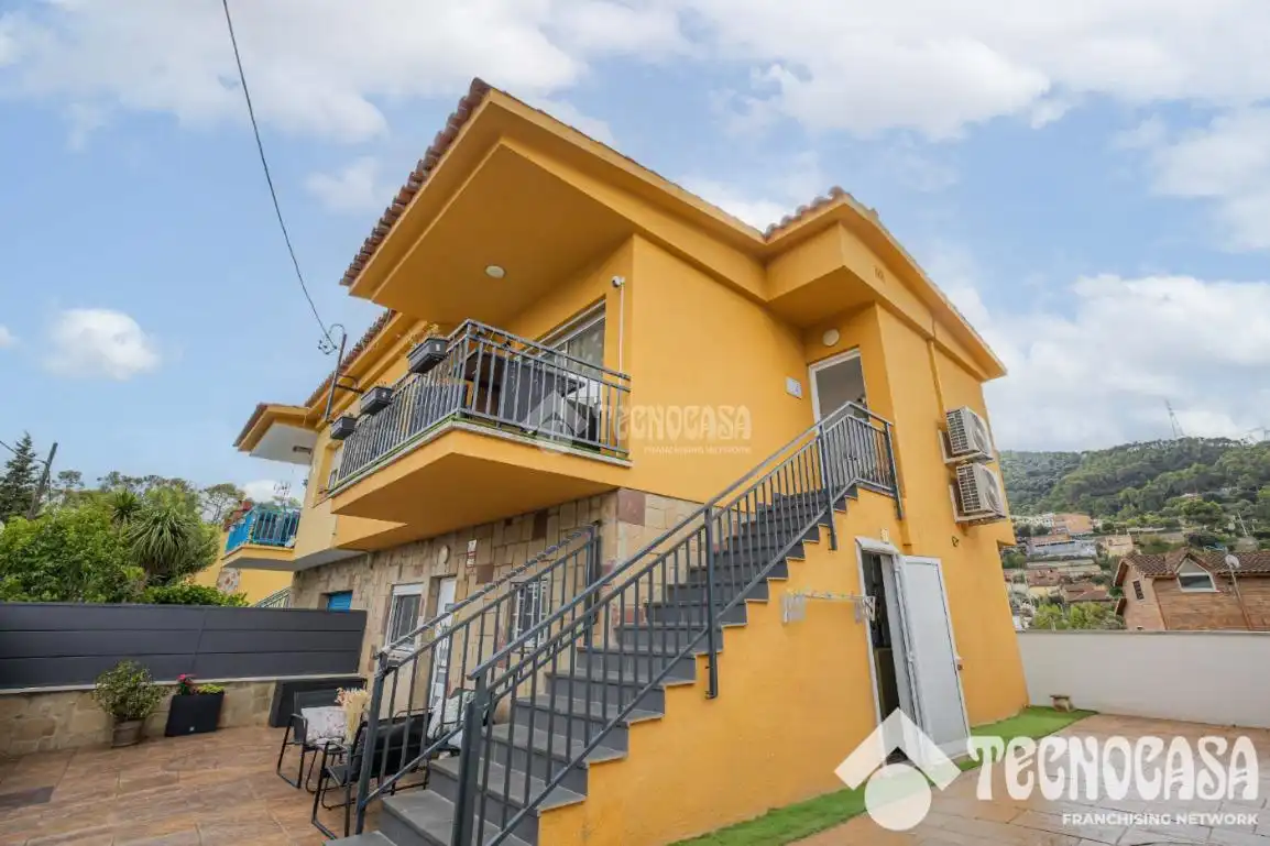 Casa aparellada en venda a Sant Vicenç Dels Horts, imagen 24