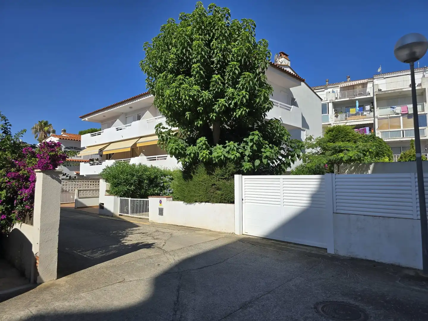 Vista exterior de Casa o chalet en venta en L'Estartit con Aire acondicionado, Jardín privado y Terraza