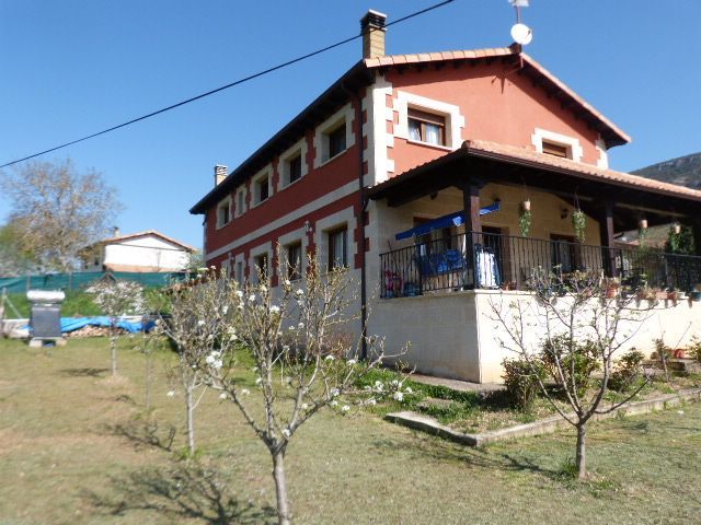 Exterior view of House or chalet for sale in Los Altos  with Heating, Private garden and Furnished