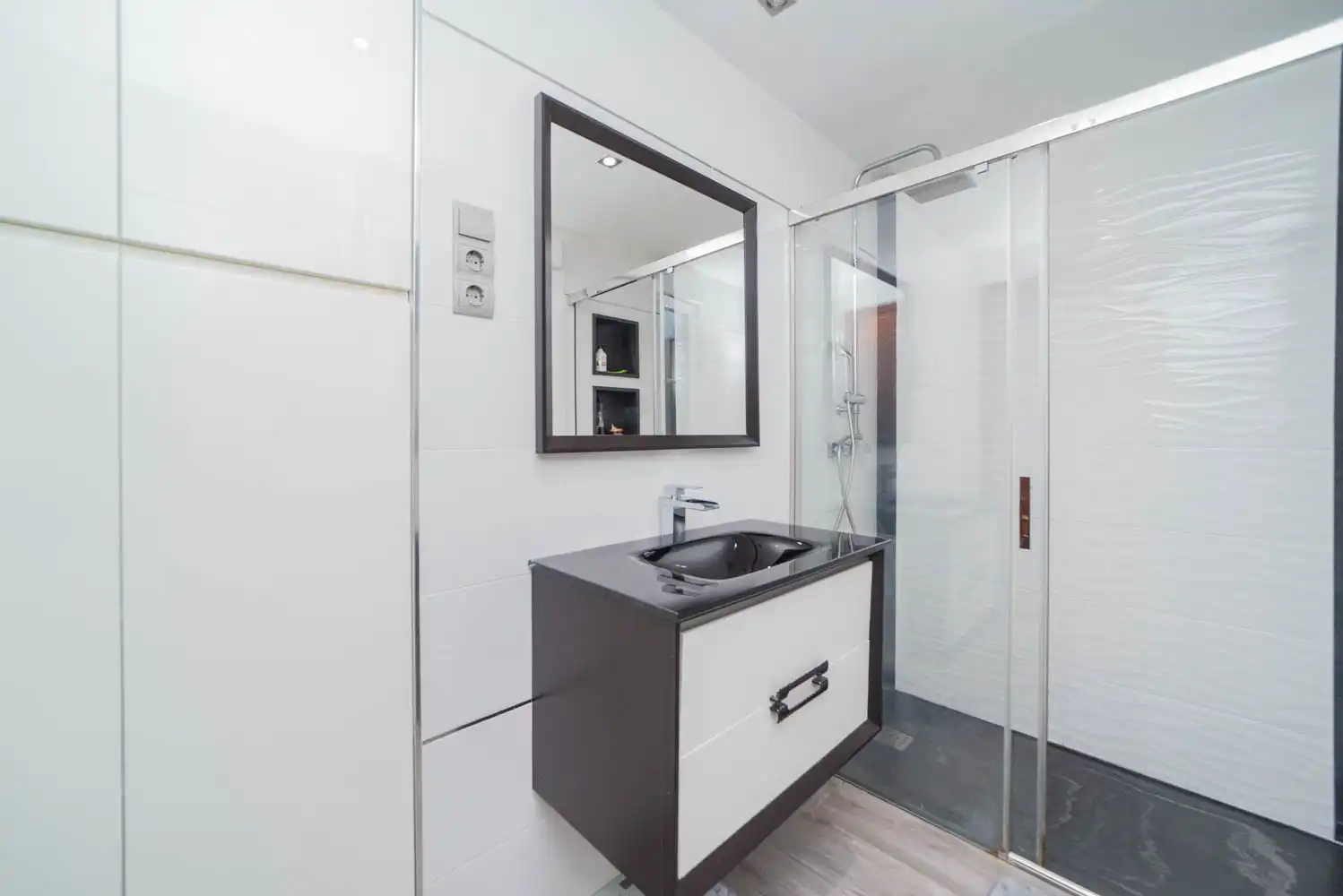Badezimmer von Einfamilien-Reihenhaus zum Verkauf in Alpedrete mit Heizung, Terrasse und Gemeinschaftspool