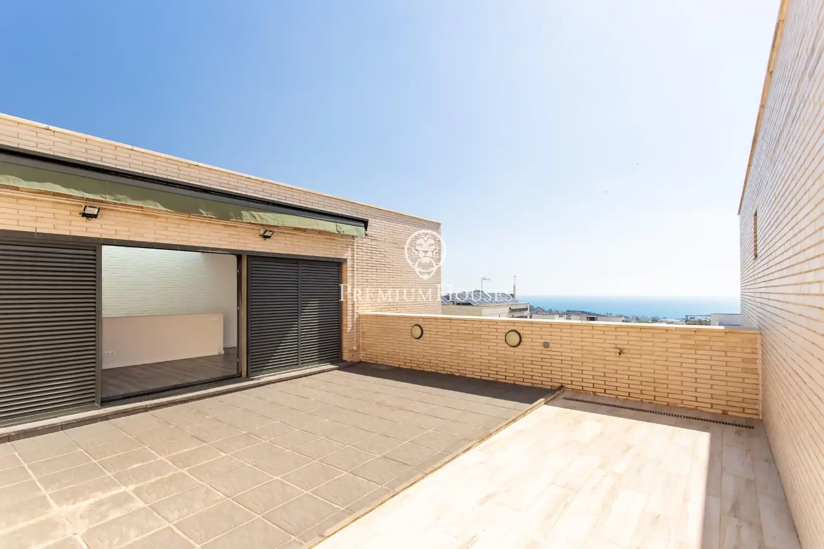 Vista exterior de Casa o chalet en venta en Mataró con Aire acondicionado, Calefacción y Jardín privado