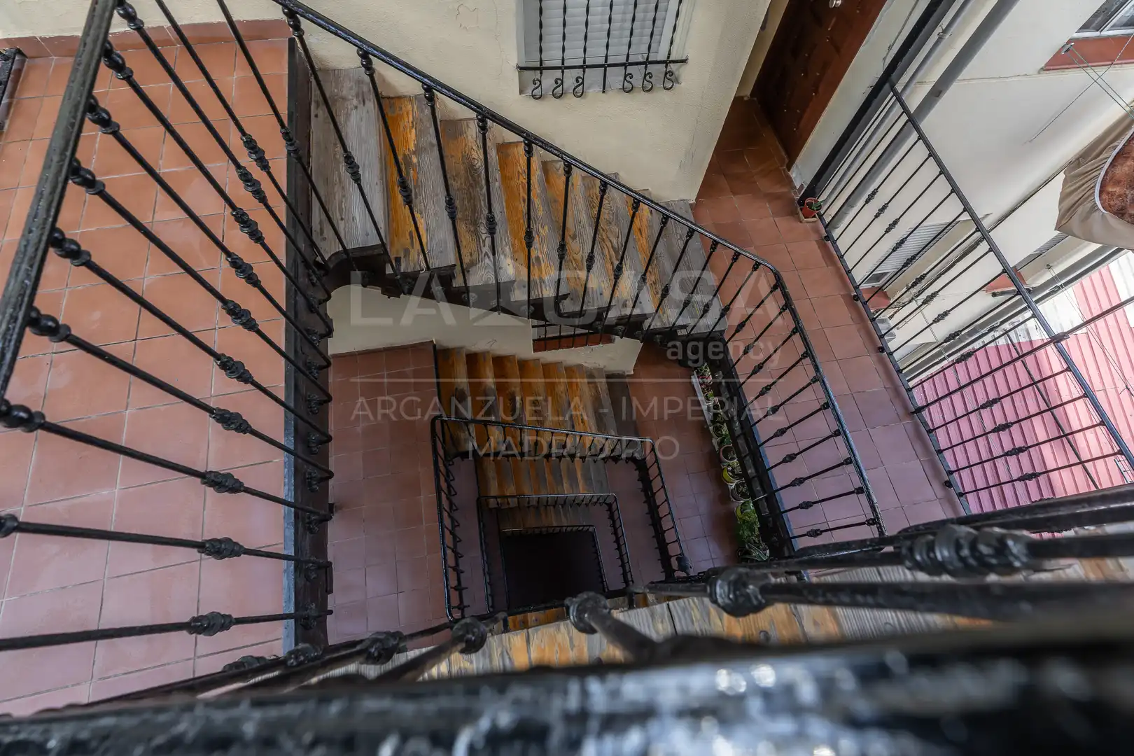 Flat for sale in Calle de Segovia, Imperial